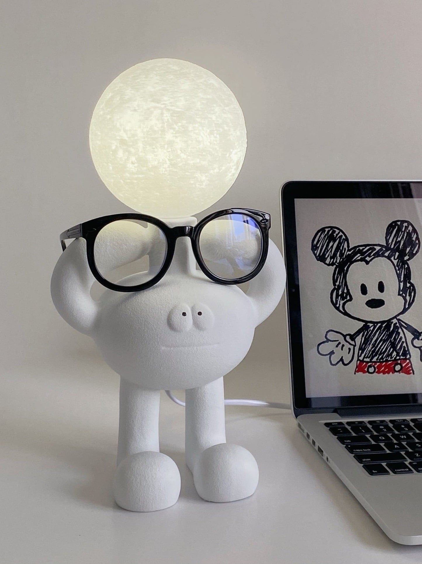 BotLuxe - Lampe de table avec design créatif de robot et lumière agréable
