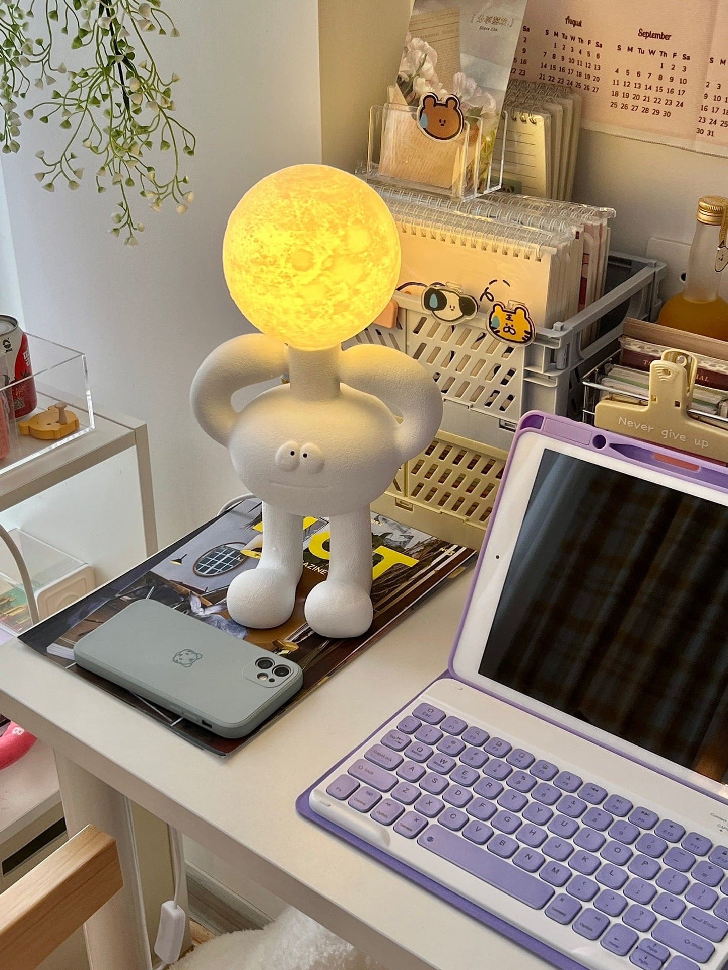 BotLuxe - Lampe de table avec design créatif de robot et lumière agréable