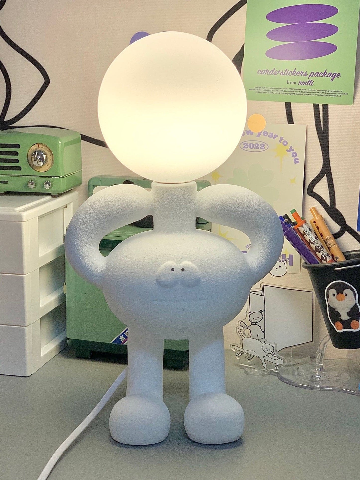 BotLuxe - Lampe de table avec design créatif de robot et lumière agréable