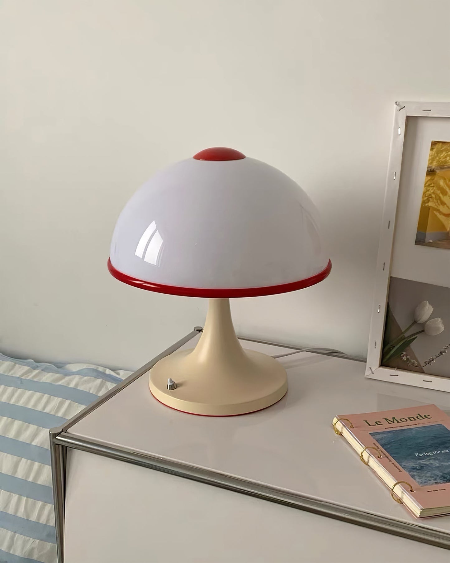 Luxe Mushroom - Bordlampe med elegant fod og blød lysdiffusion