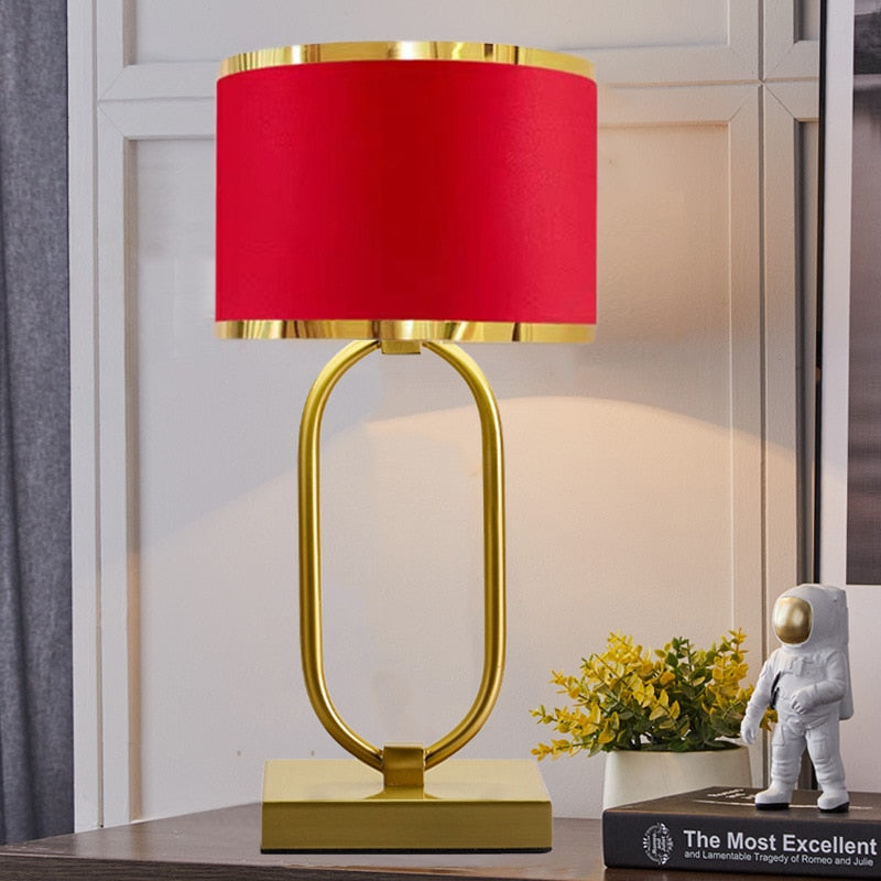GoldenAura - Postmoderne Gouden Lamp