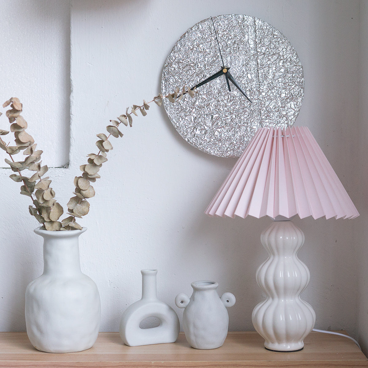LunaLuxe - Table Lamp with Pleated Style and Pleasant Atmosphere