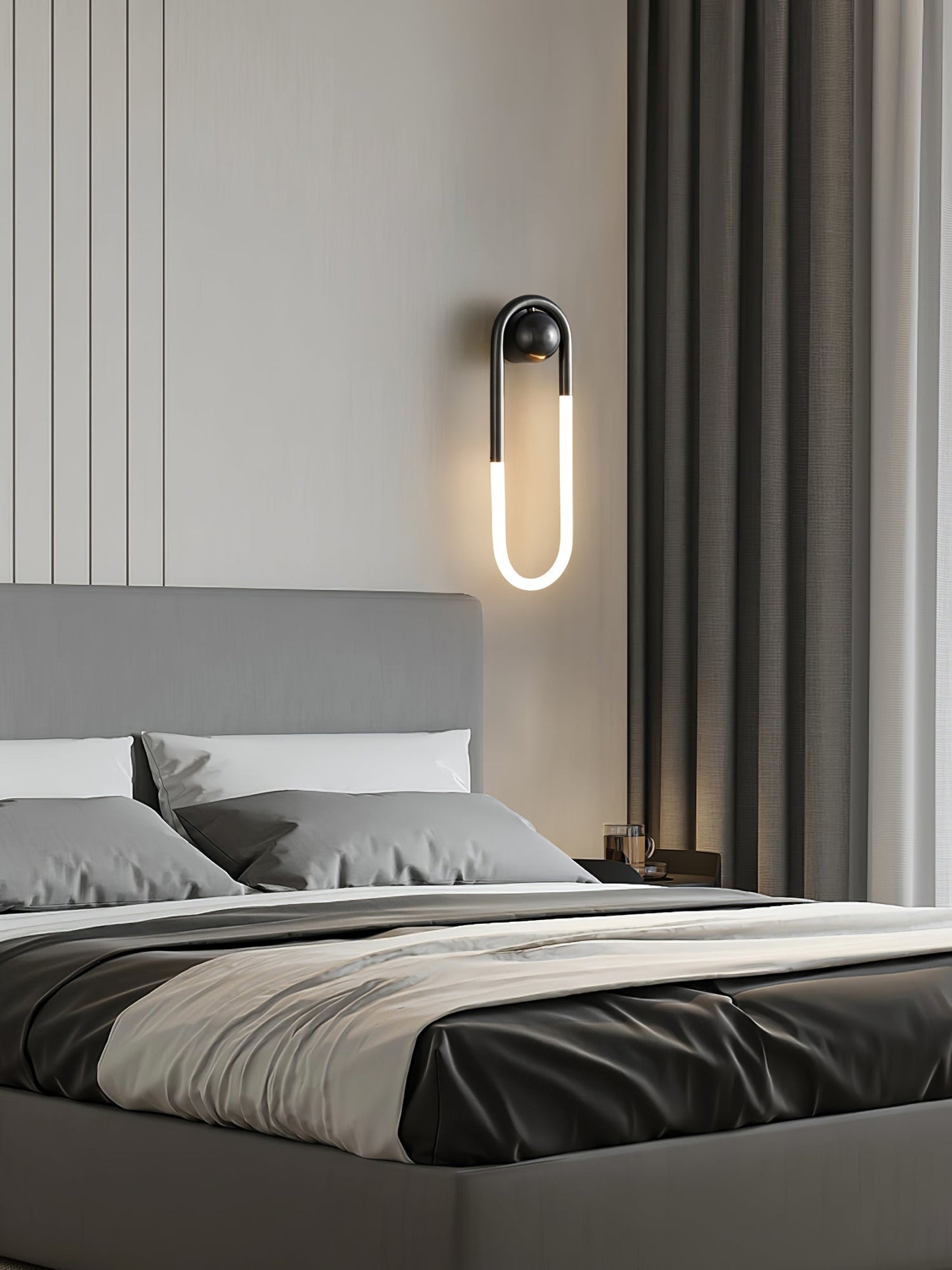 OvalGlow - Minimalistische Wandleuchte in Schwarz und Gold