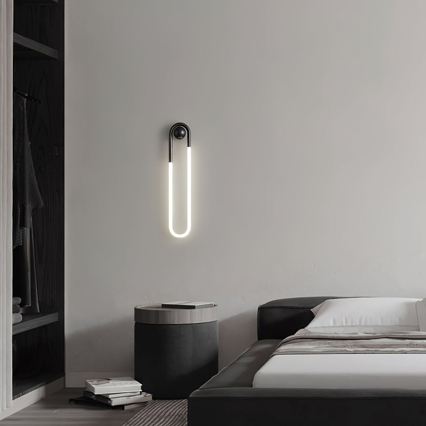 OvalGlow - Minimalistische Wandleuchte in Schwarz und Gold