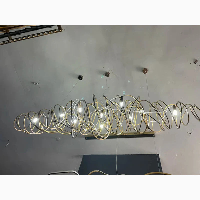 AuroraGlow - Guld Design Lampe