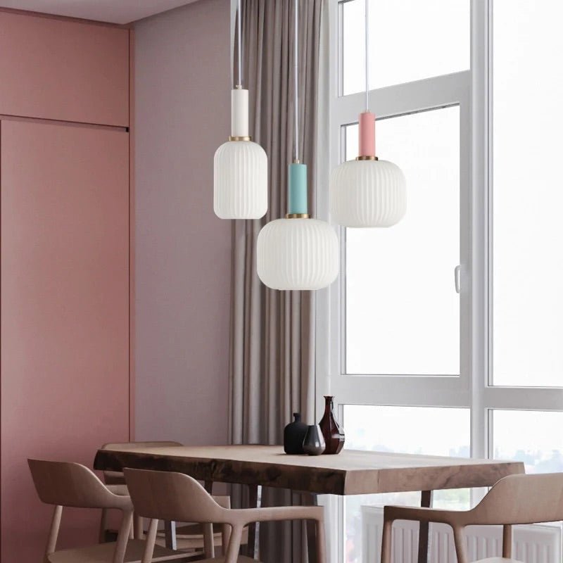 PrismaGlow - Stylish Glass Pendant Lamp for a Luxurious Look