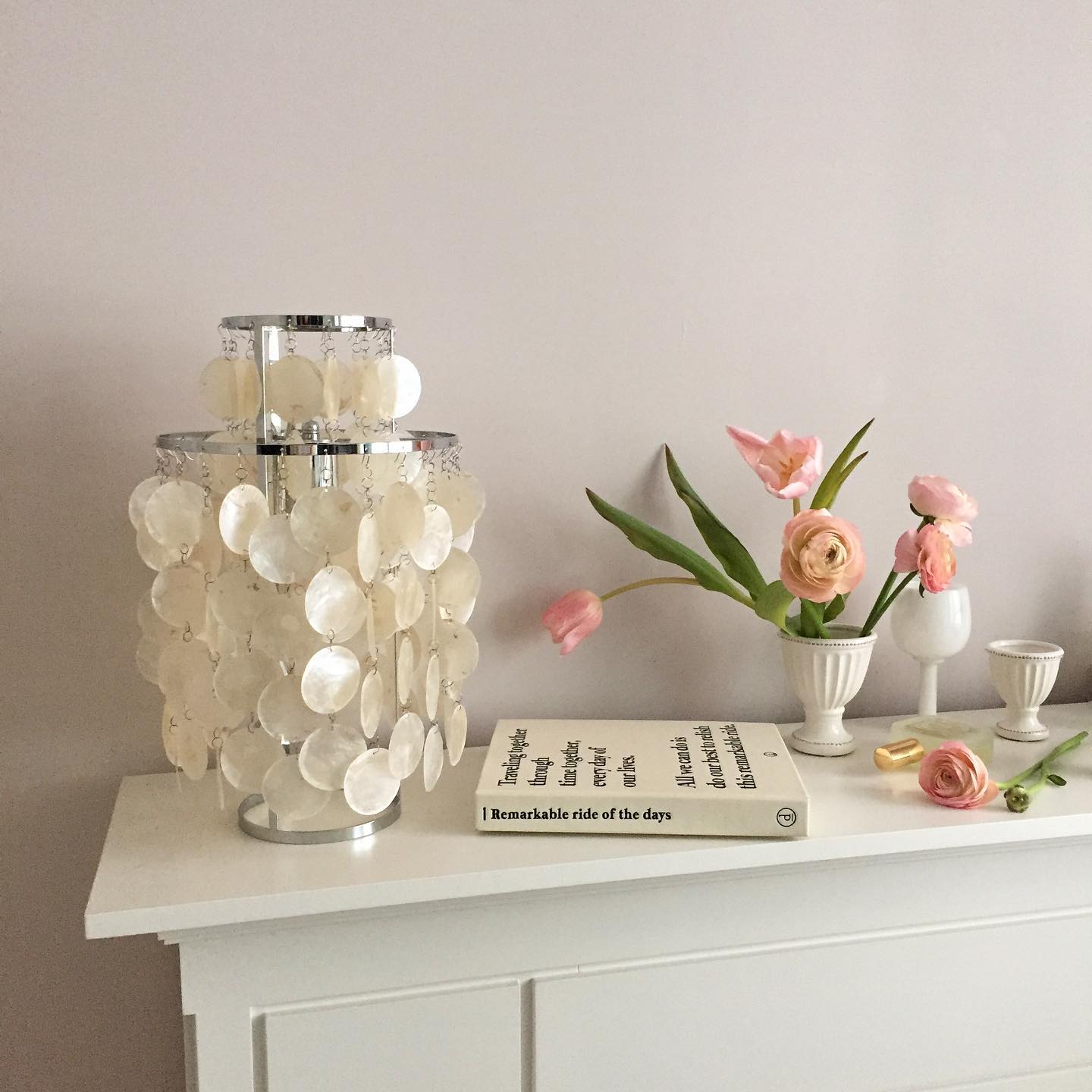 SeashellLuxe - Table Lamp with Elegant Shell Design and Cosy Lighting