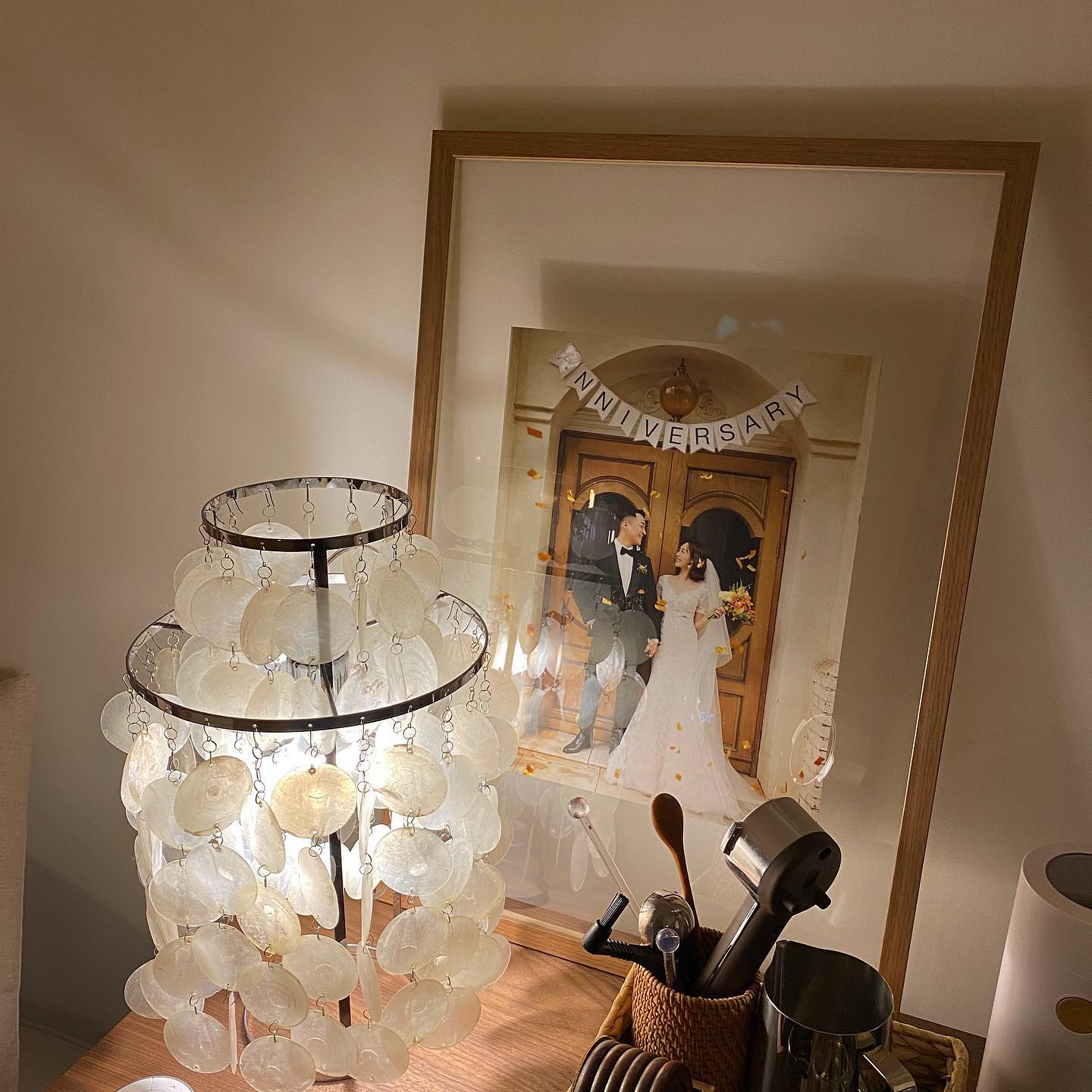 SeashellLuxe - Table Lamp with Elegant Shell Design and Cosy Lighting
