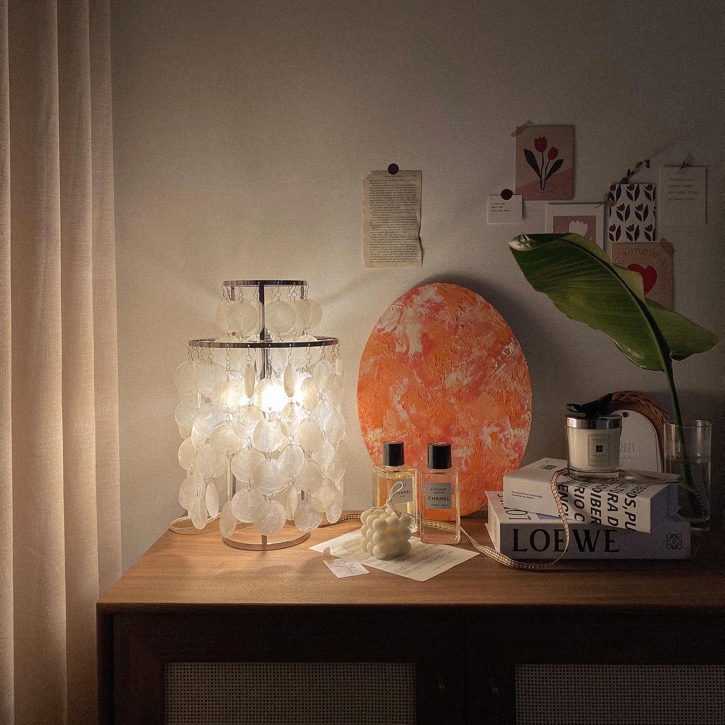SeashellLuxe - Table Lamp with Elegant Shell Design and Cosy Lighting