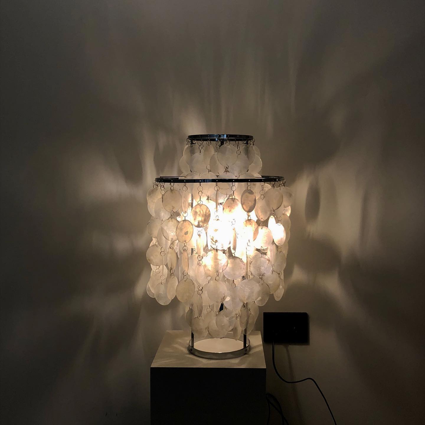 SeashellLuxe - Table Lamp with Elegant Shell Design and Cosy Lighting