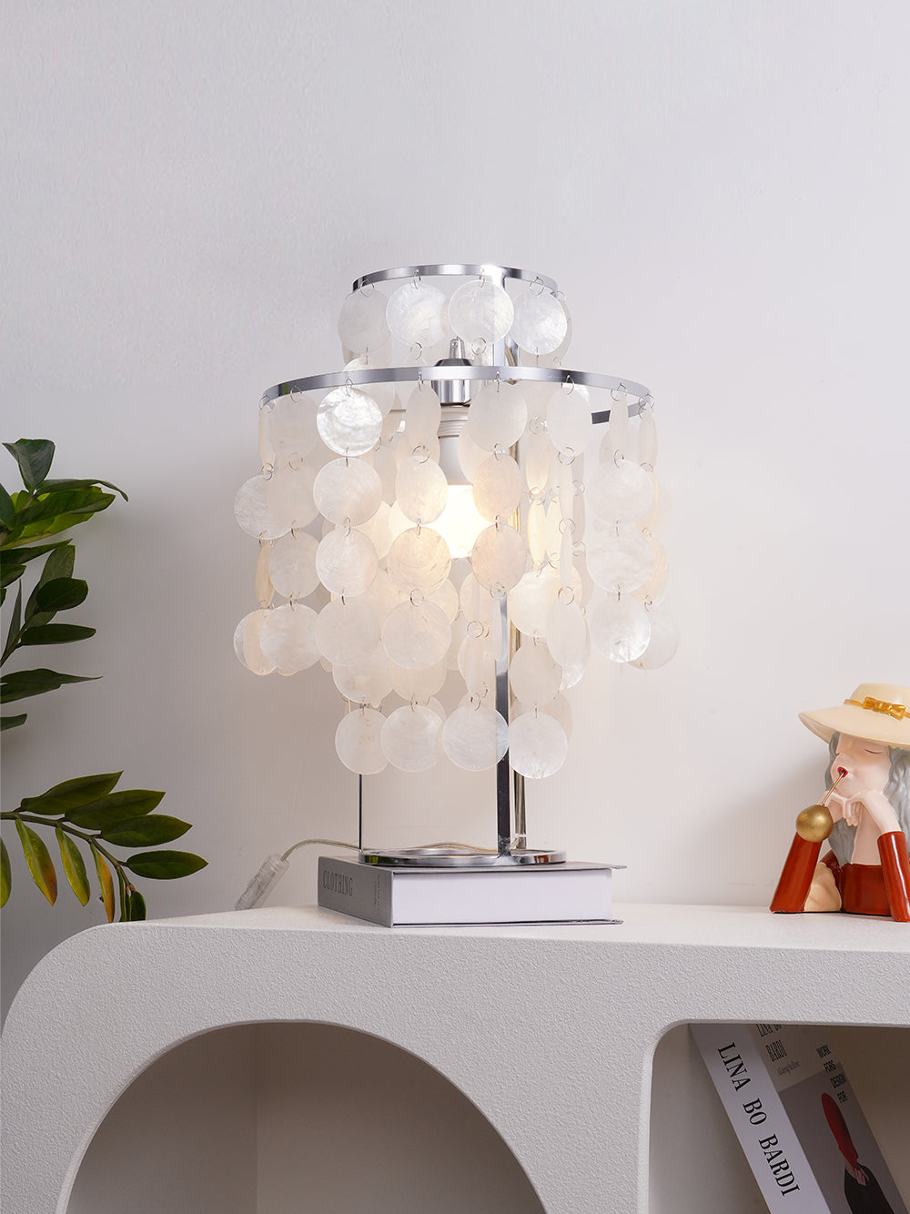 SeashellLuxe - Table Lamp with Elegant Shell Design and Cosy Lighting