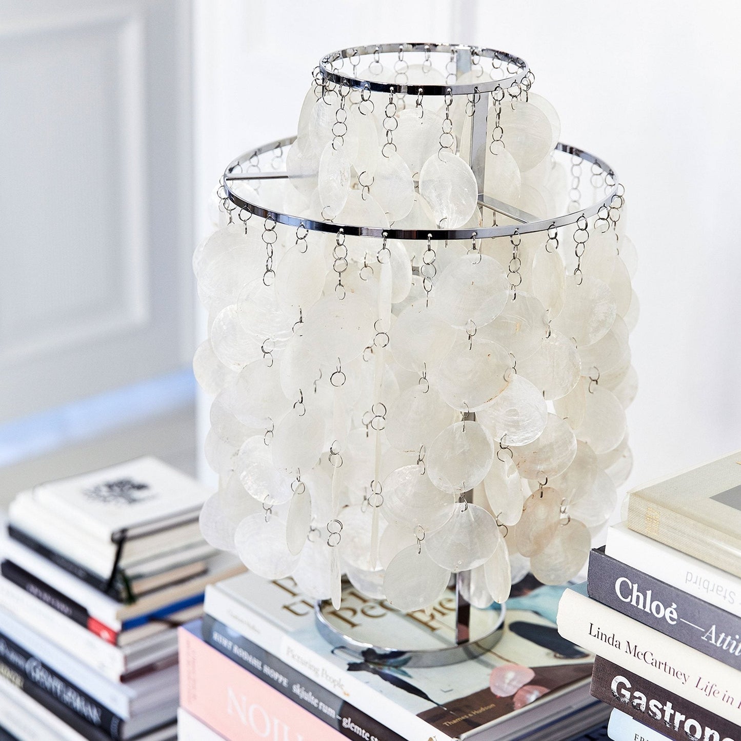 SeashellLuxe - Table Lamp with Elegant Shell Design and Cosy Lighting