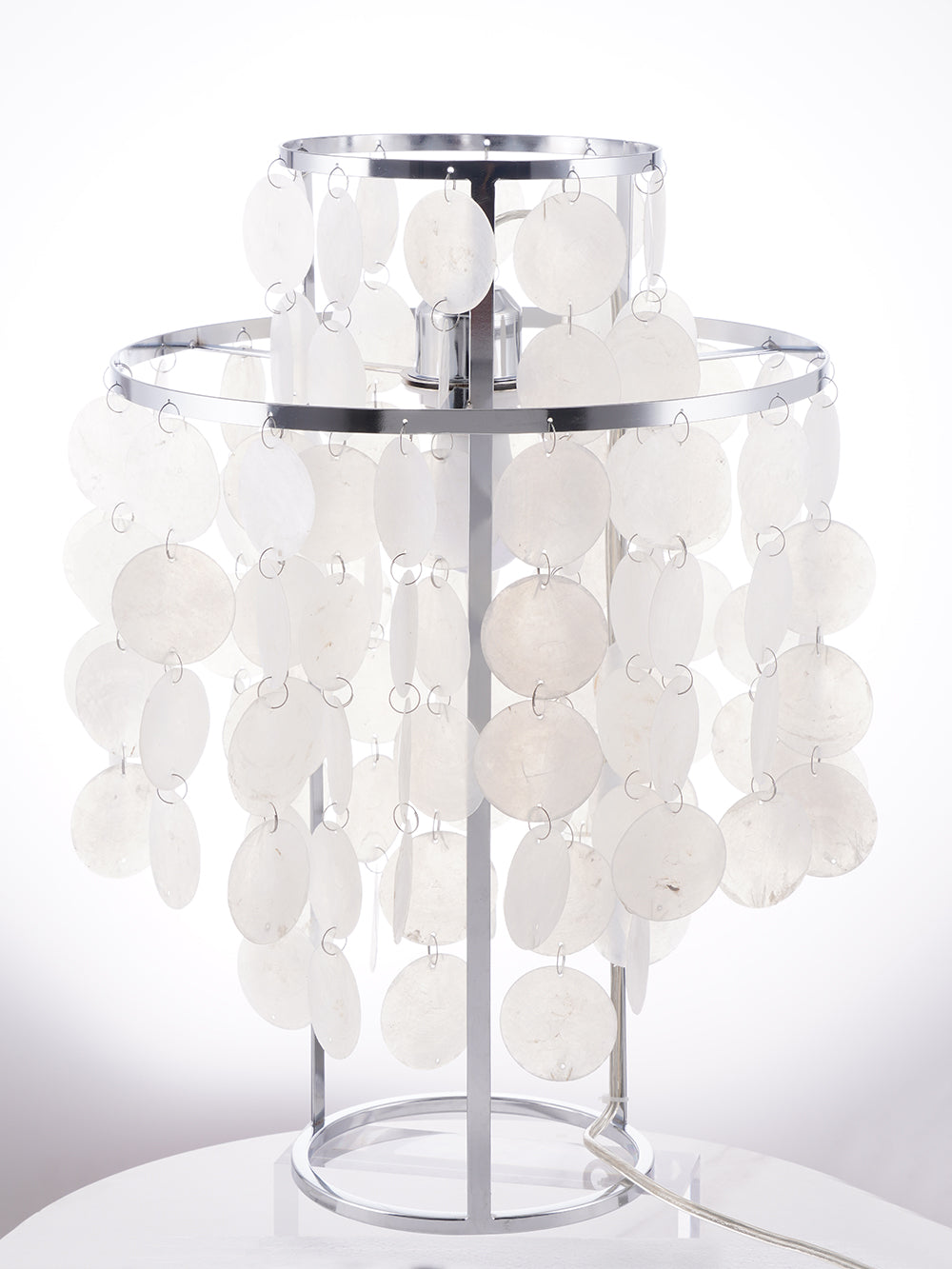 SeashellLuxe - Table Lamp with Elegant Shell Design and Cosy Lighting