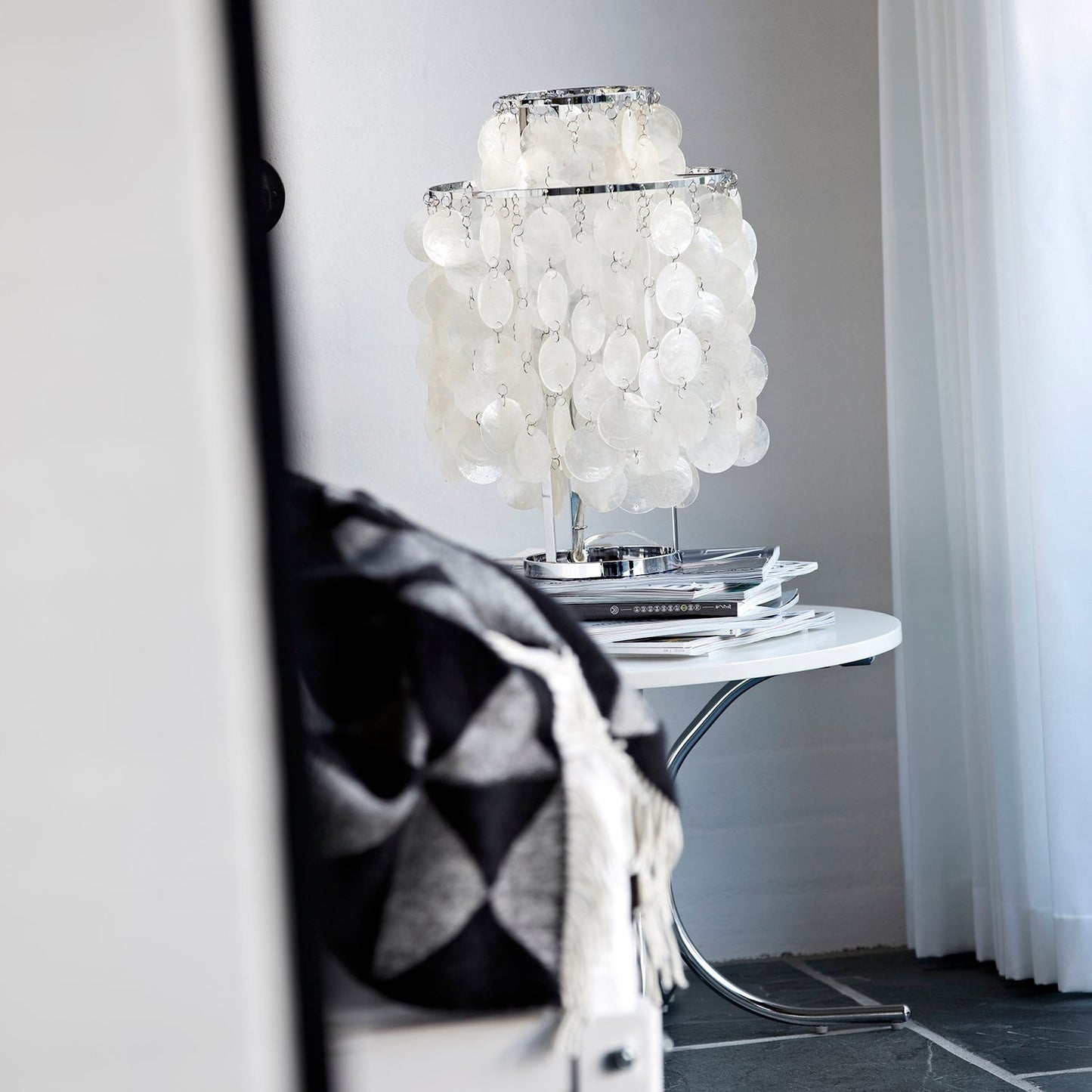 SeashellLuxe - Table Lamp with Elegant Shell Design and Cosy Lighting