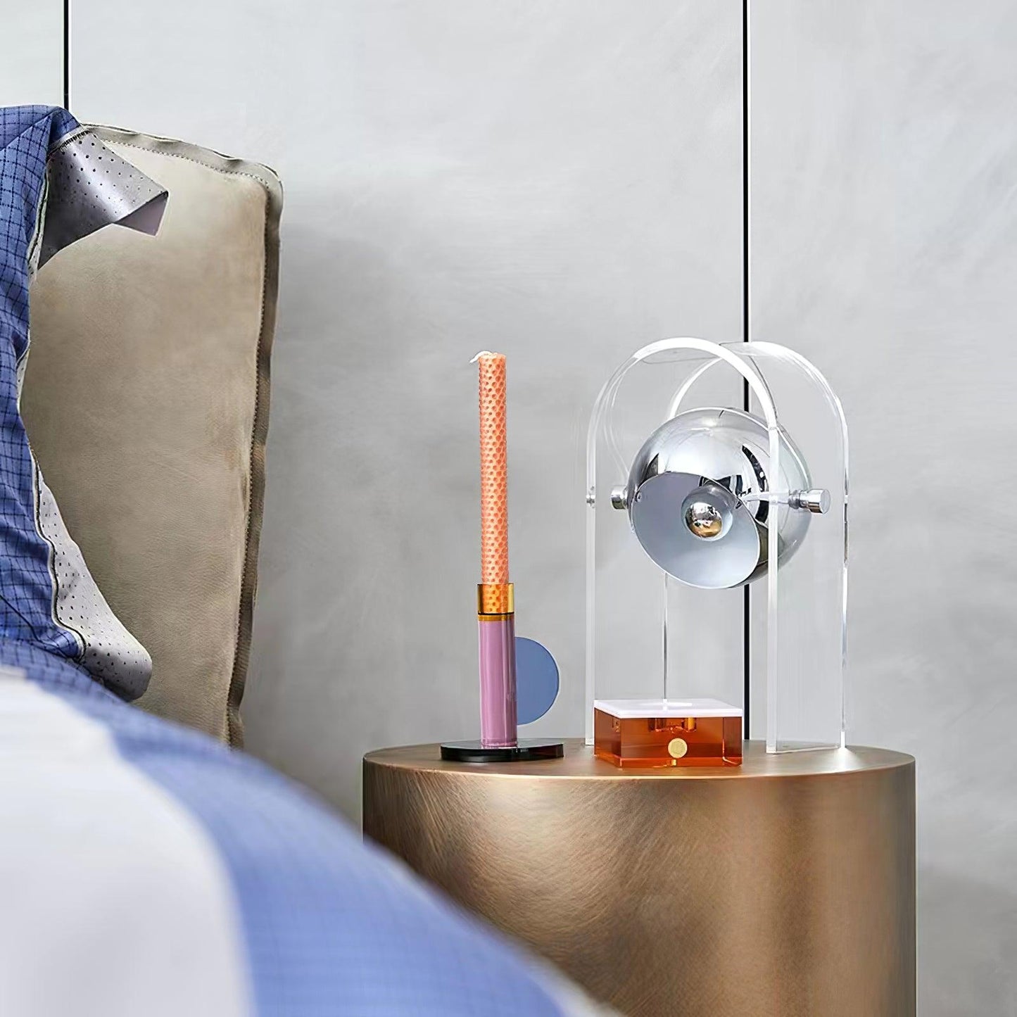 InstaGloed - Table Lamp with Touch Sensor and Elegant Finish