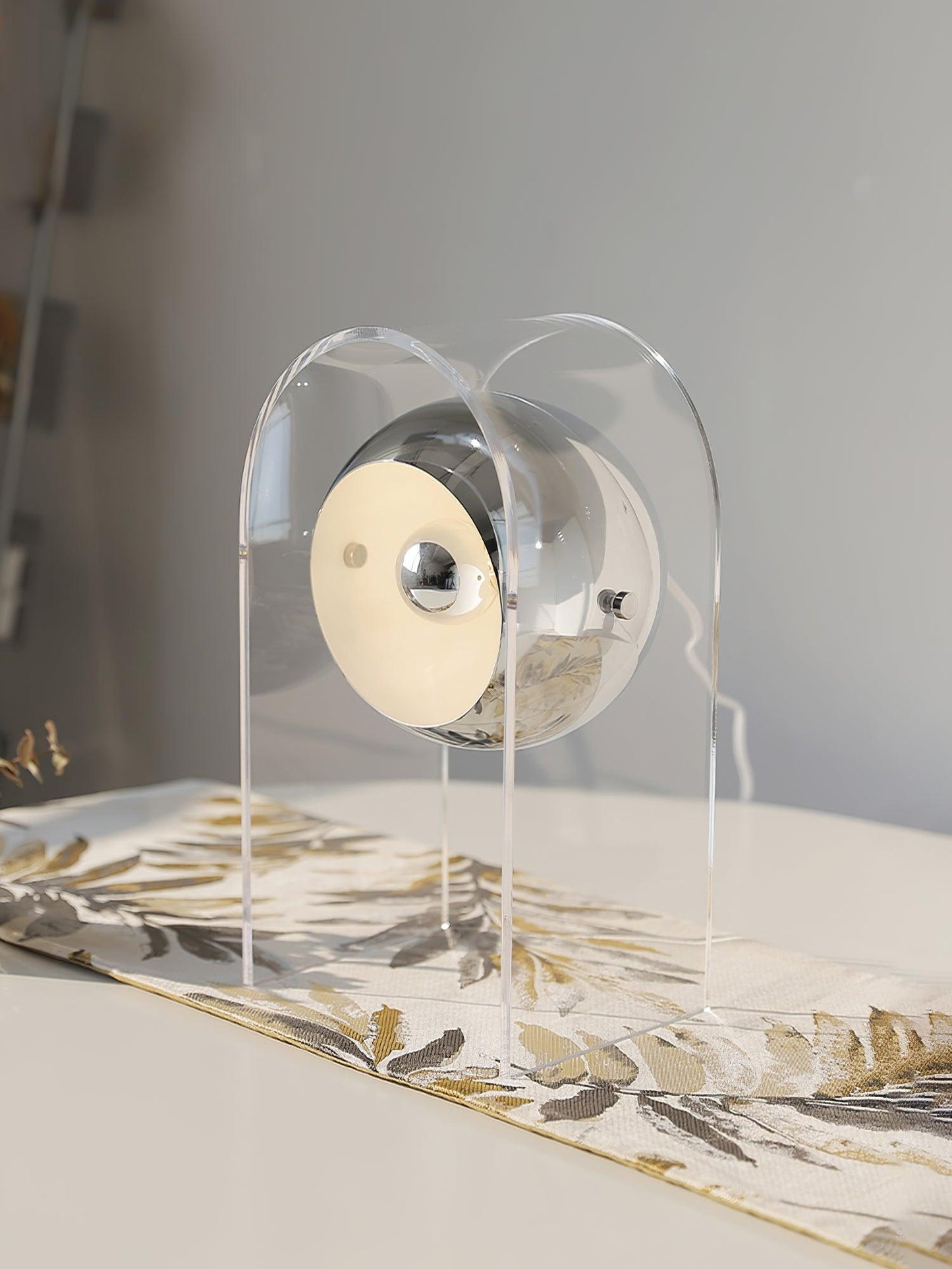 InstaGloed - Table Lamp with Touch Sensor and Elegant Finish