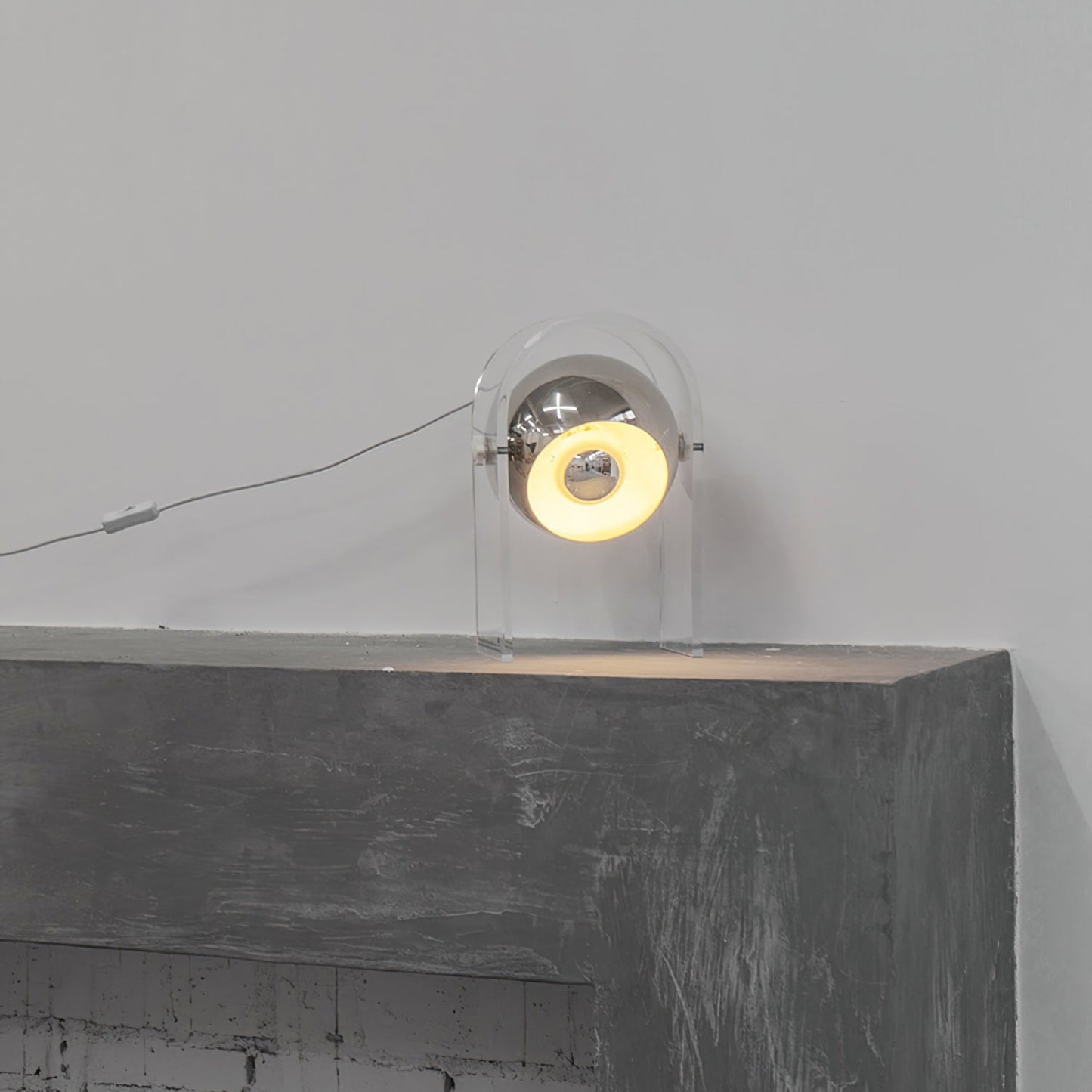 InstaGloed - Table Lamp with Touch Sensor and Elegant Finish