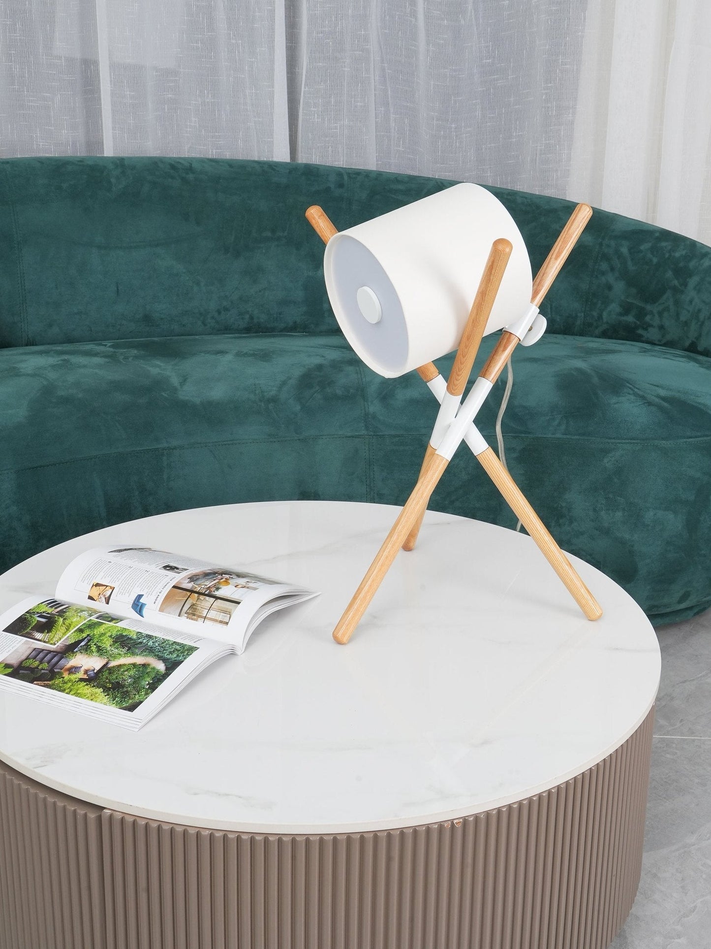 AdjustableLight - Minimalistisk bordlampe med roterbar funktion