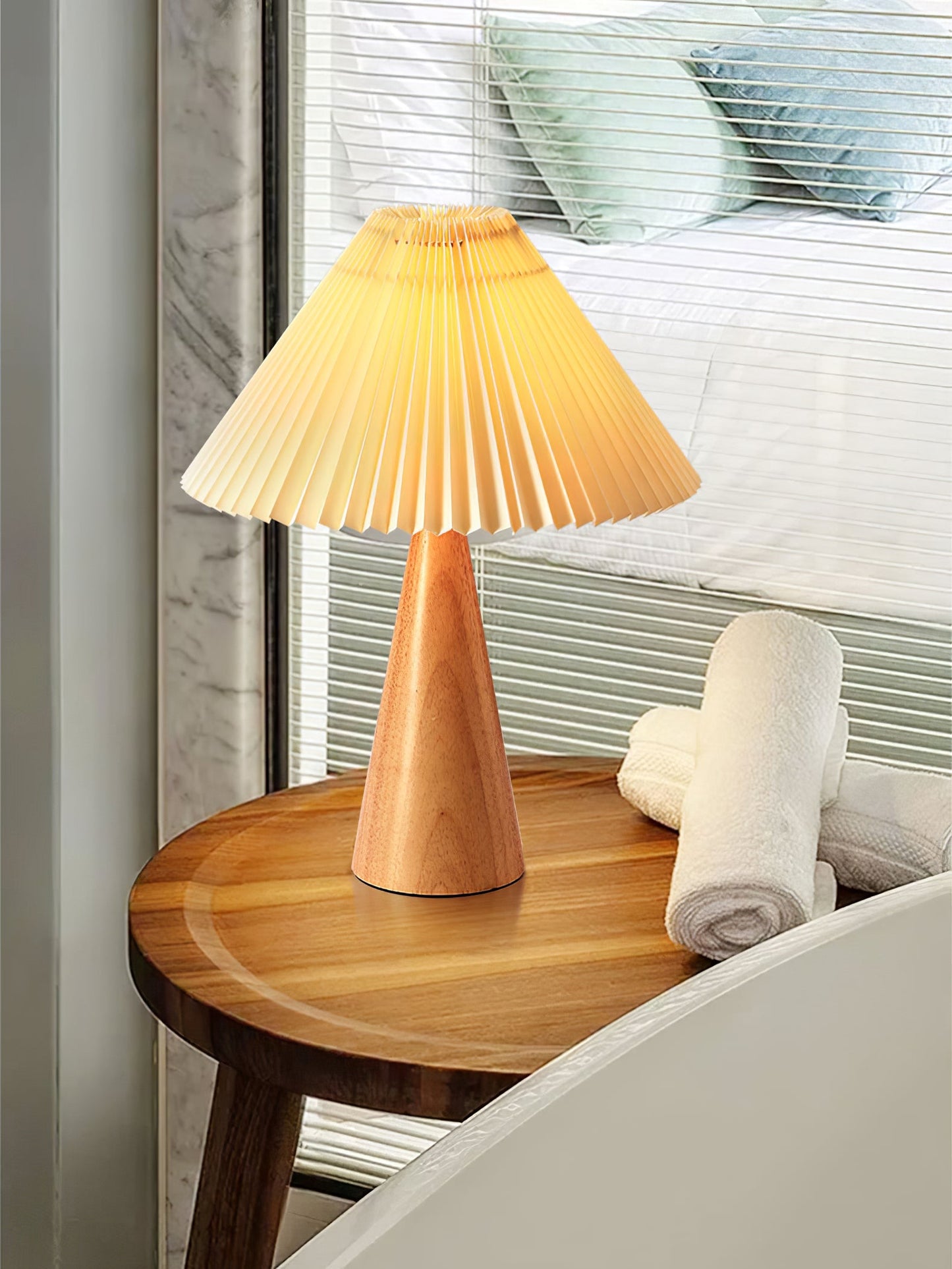 TimberLight - Moderne træ- og metallampe til bord