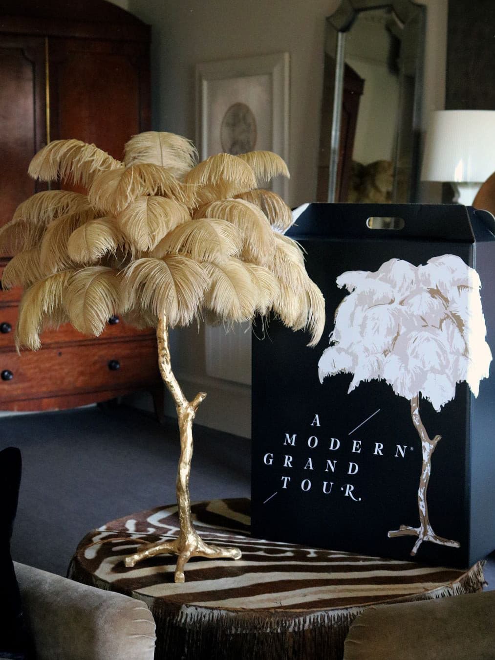 PlumeAura - Table Lamp with Golden Ostrich Feathers