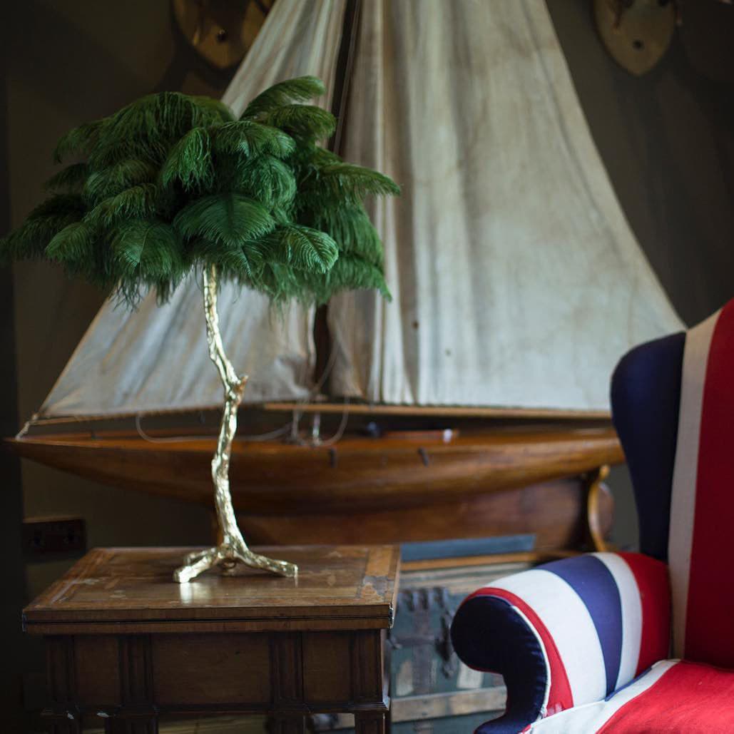 PlumeAura - Table Lamp with Golden Ostrich Feathers