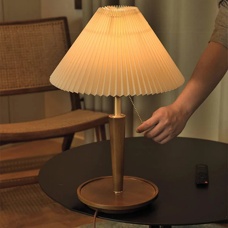 PlisséGlow - Lampe de table en bois de style vintage