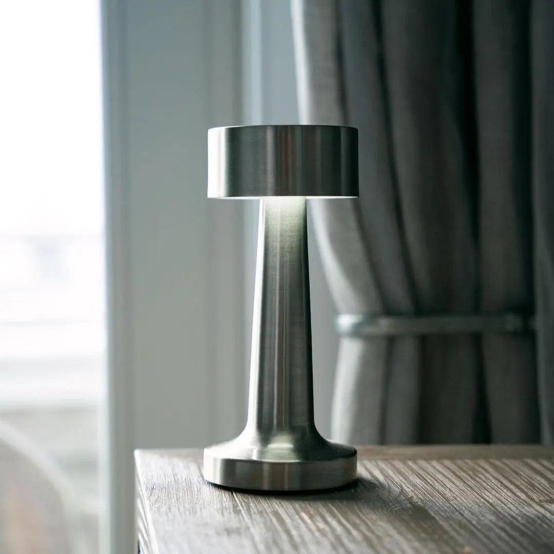 VintaGlow - Lampe Rétro Raffinée pour le Bar