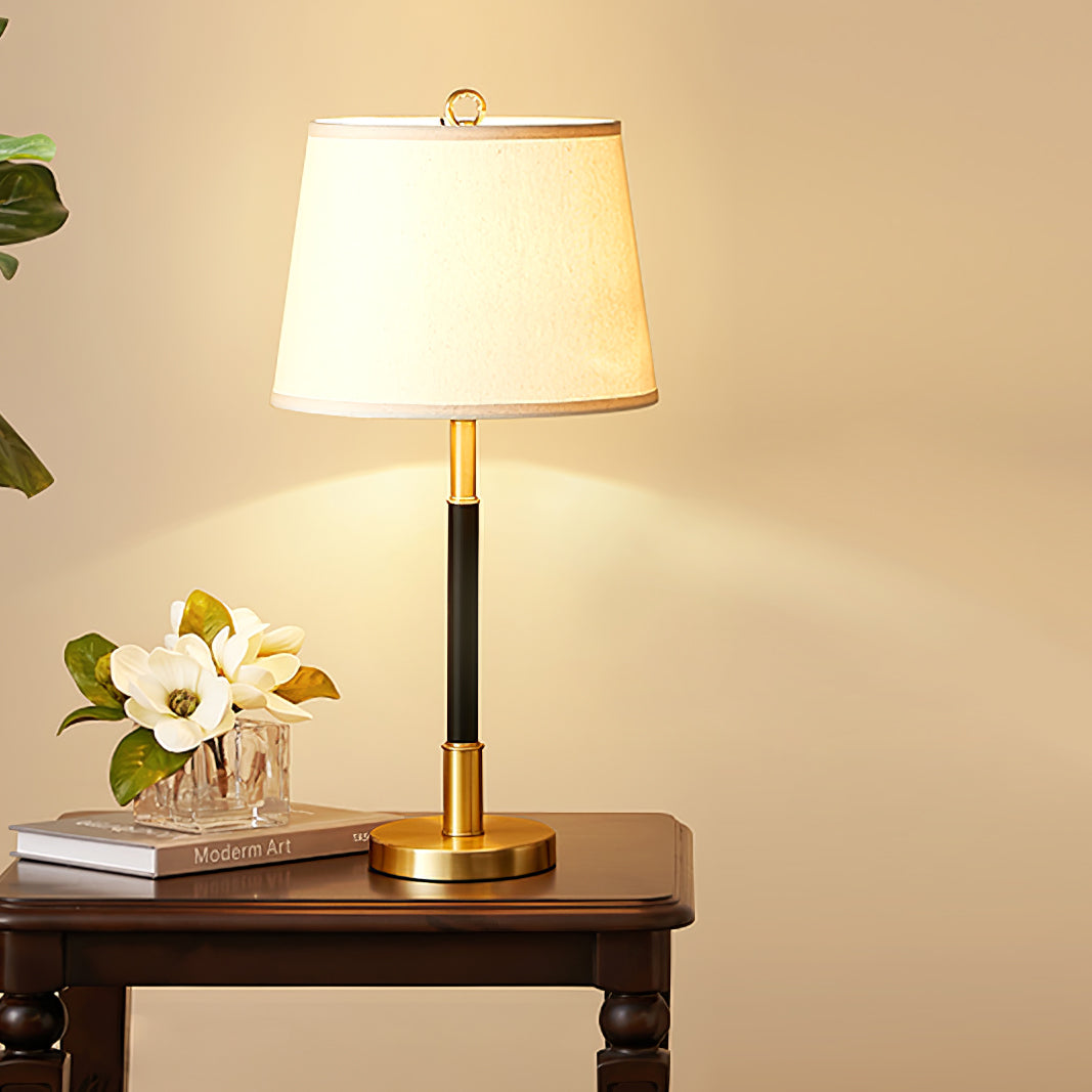 EmpireElegance – Bordlampe i messing med blødt skær