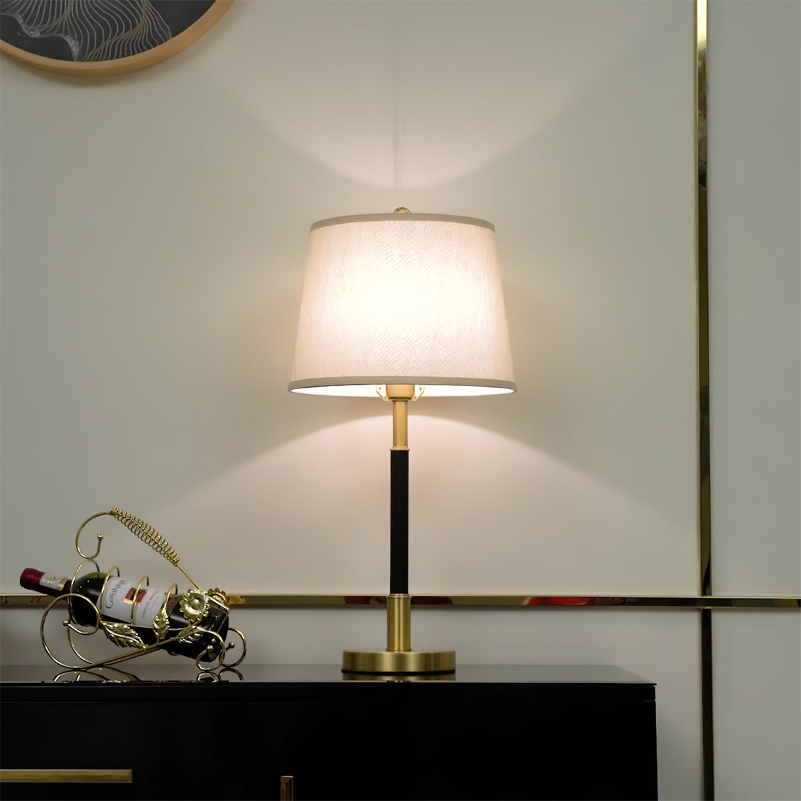 EmpireElegance – Bordlampe i messing med blødt skær