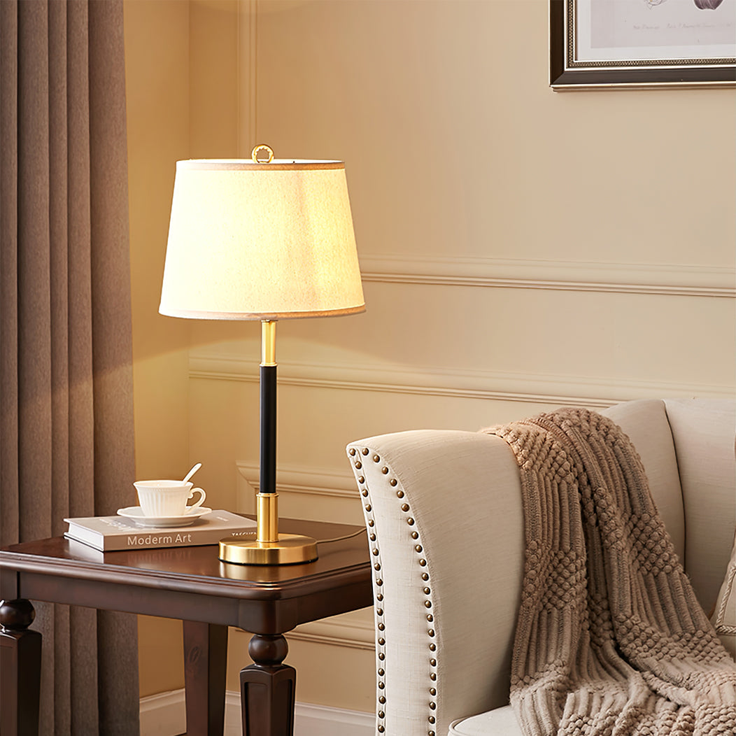 EmpireElegance – Bordlampe i messing med blødt skær