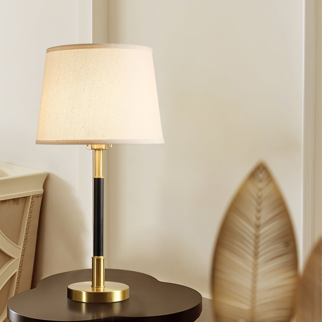 EmpireElegance – Bordlampe i messing med blødt skær