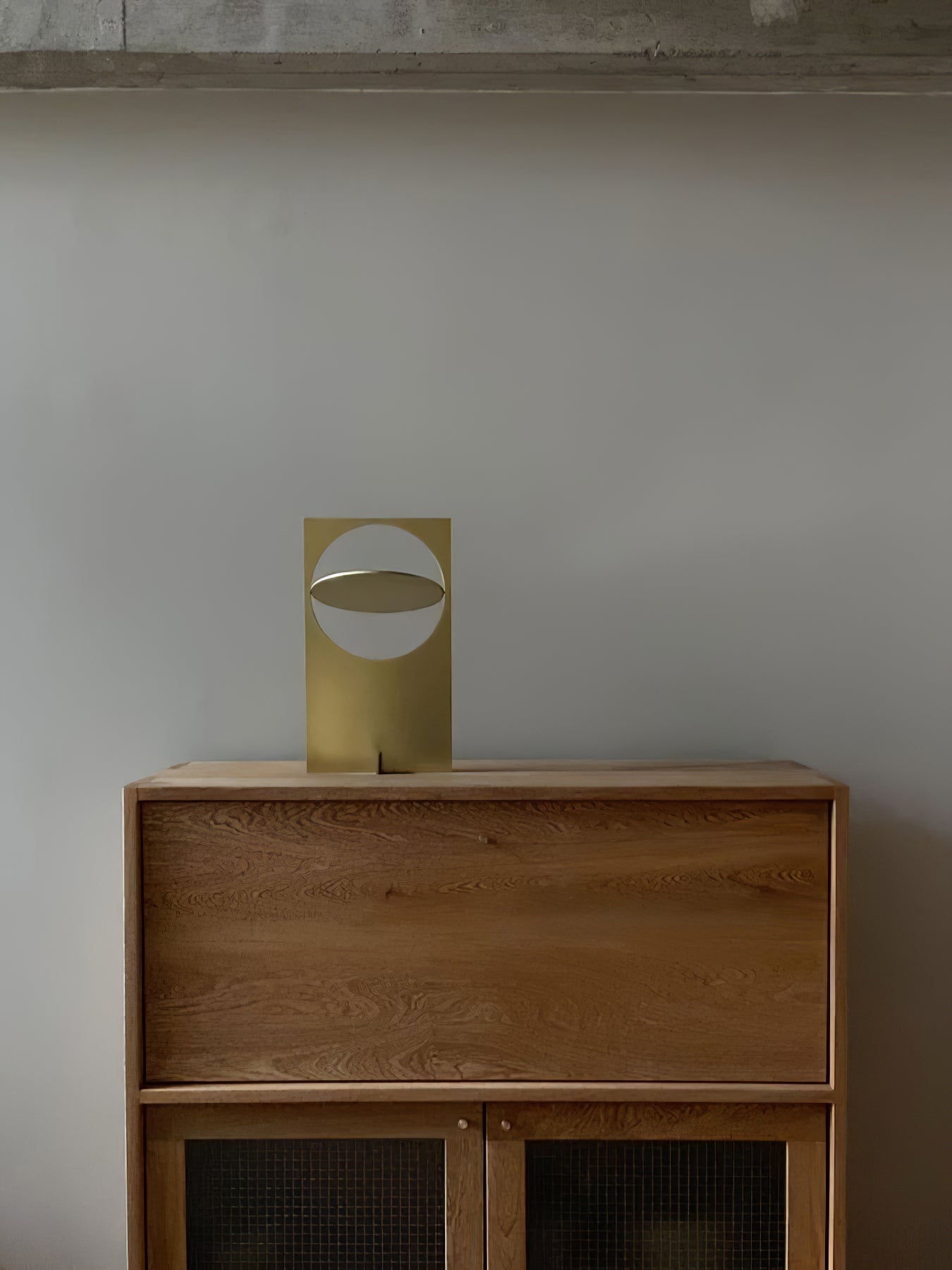 SleekShine - Minimalist Table Lamp with LED Lighting