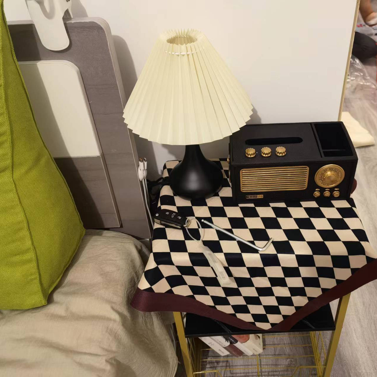 DrumGlow - Bordlampe med tidløst design og hyggeligt skær