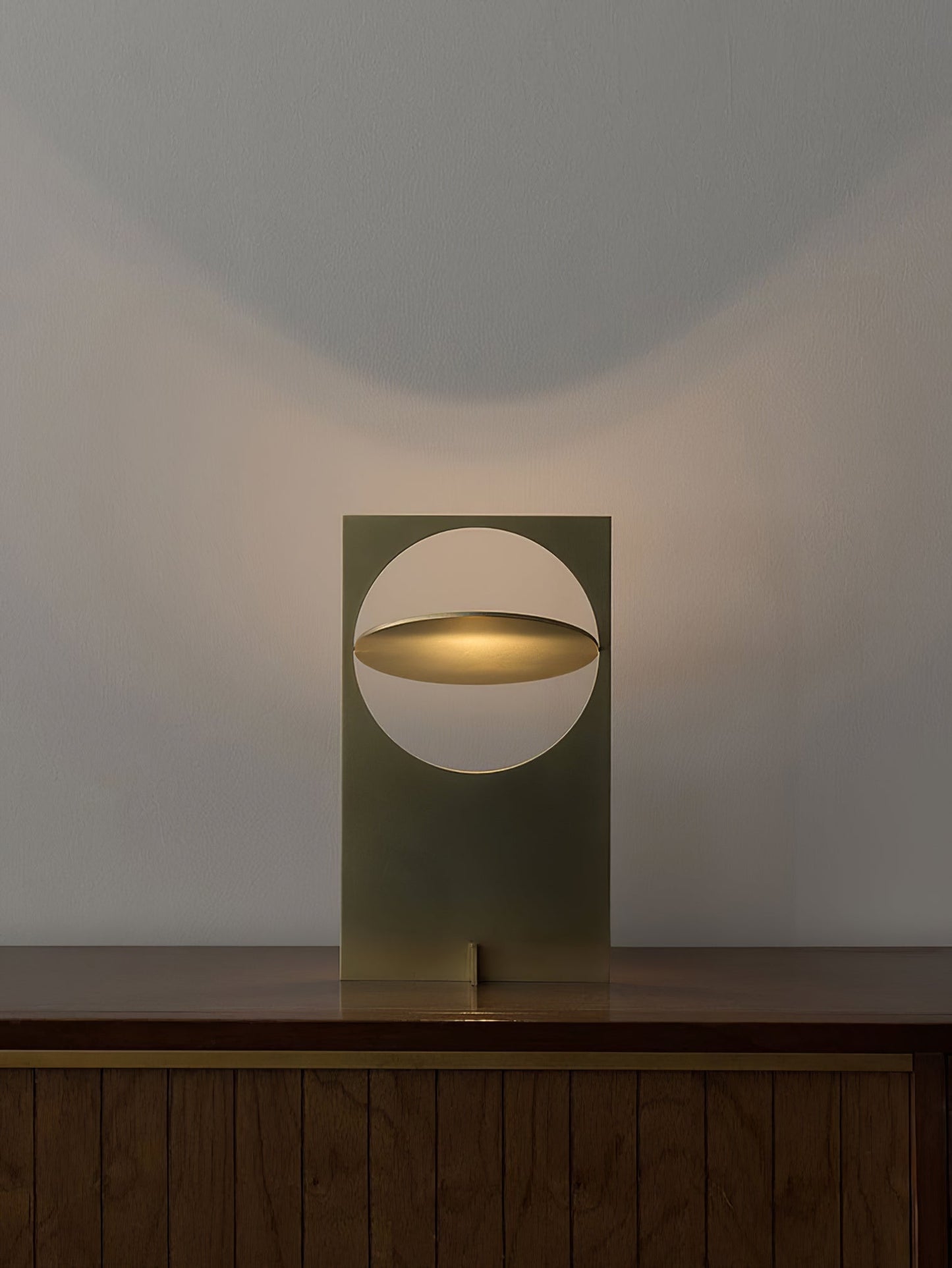 SleekShine - Minimalist Table Lamp with LED Lighting