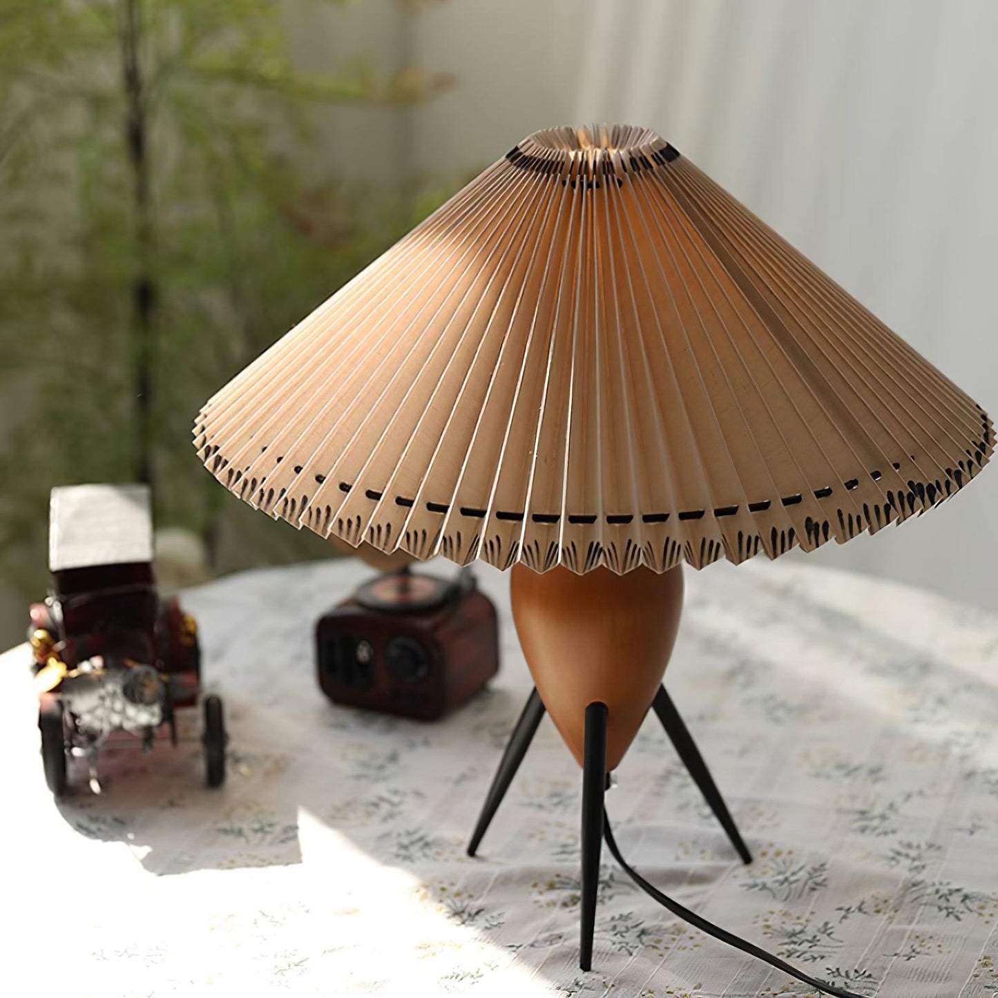 NatureBeam - Tripod LED Lamp with Walnut and Fabric Shade