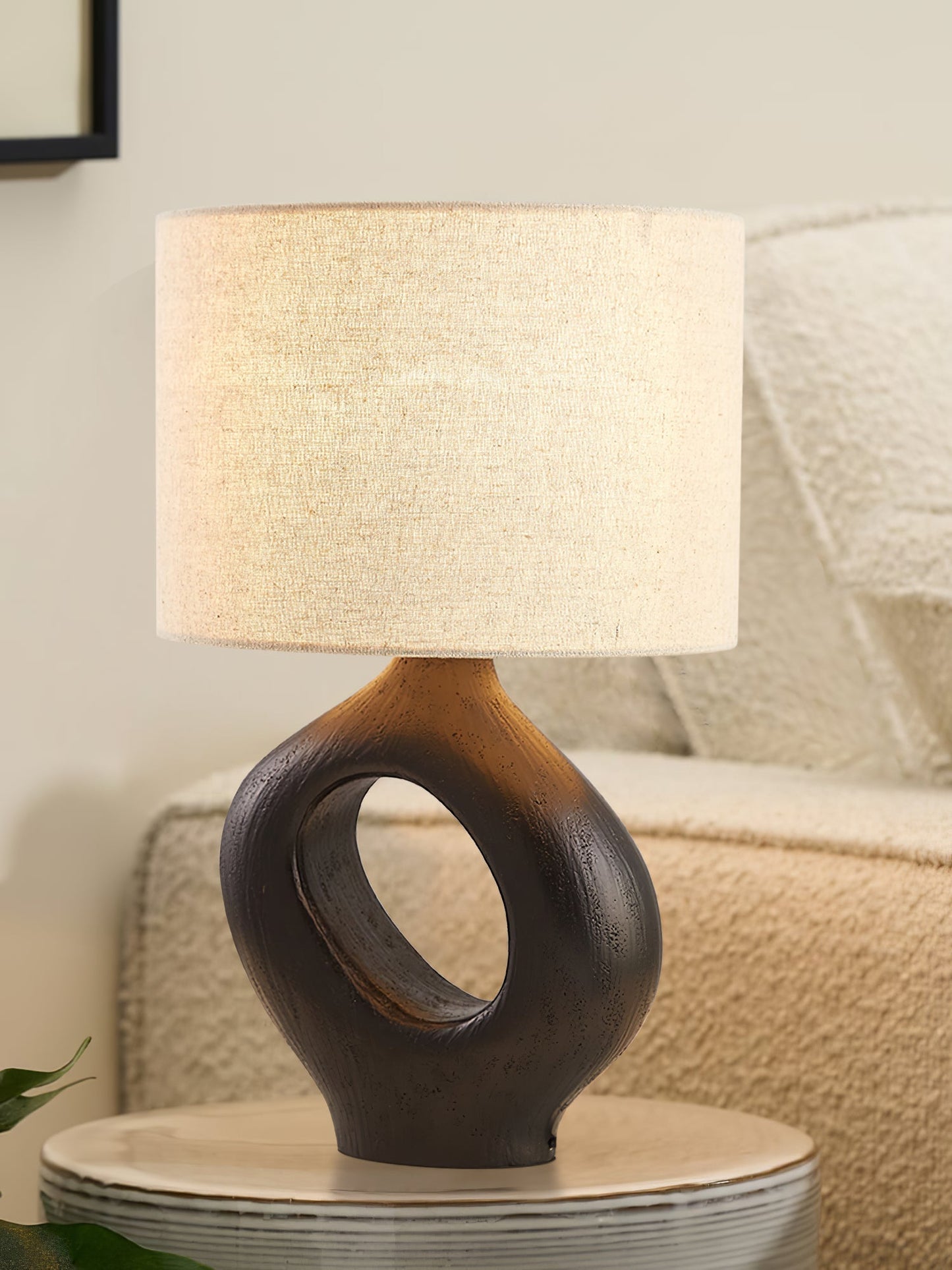 ModernGlow – Harpiks Bordlampe med Linnedskærm