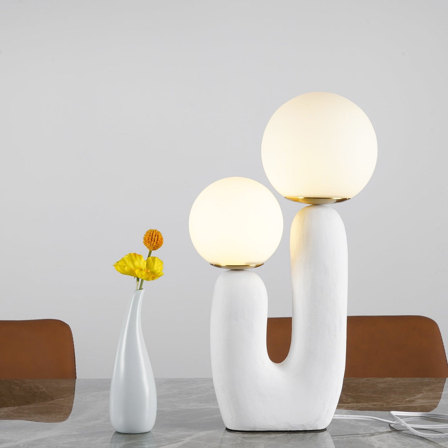 EcoLuxe - Moderne glas- og harpiksbordlampe