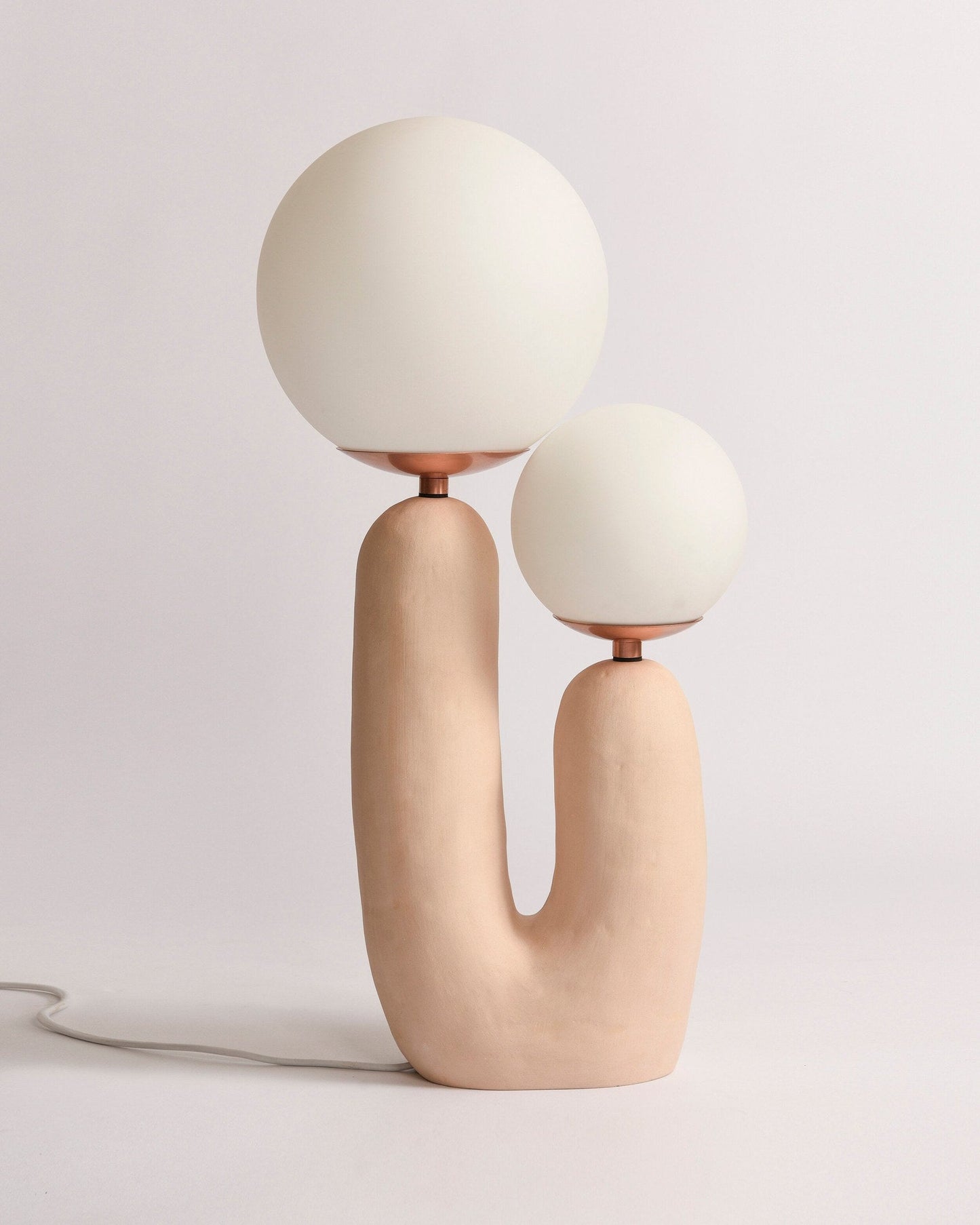 EcoLuxe - Moderne glas- og harpiksbordlampe