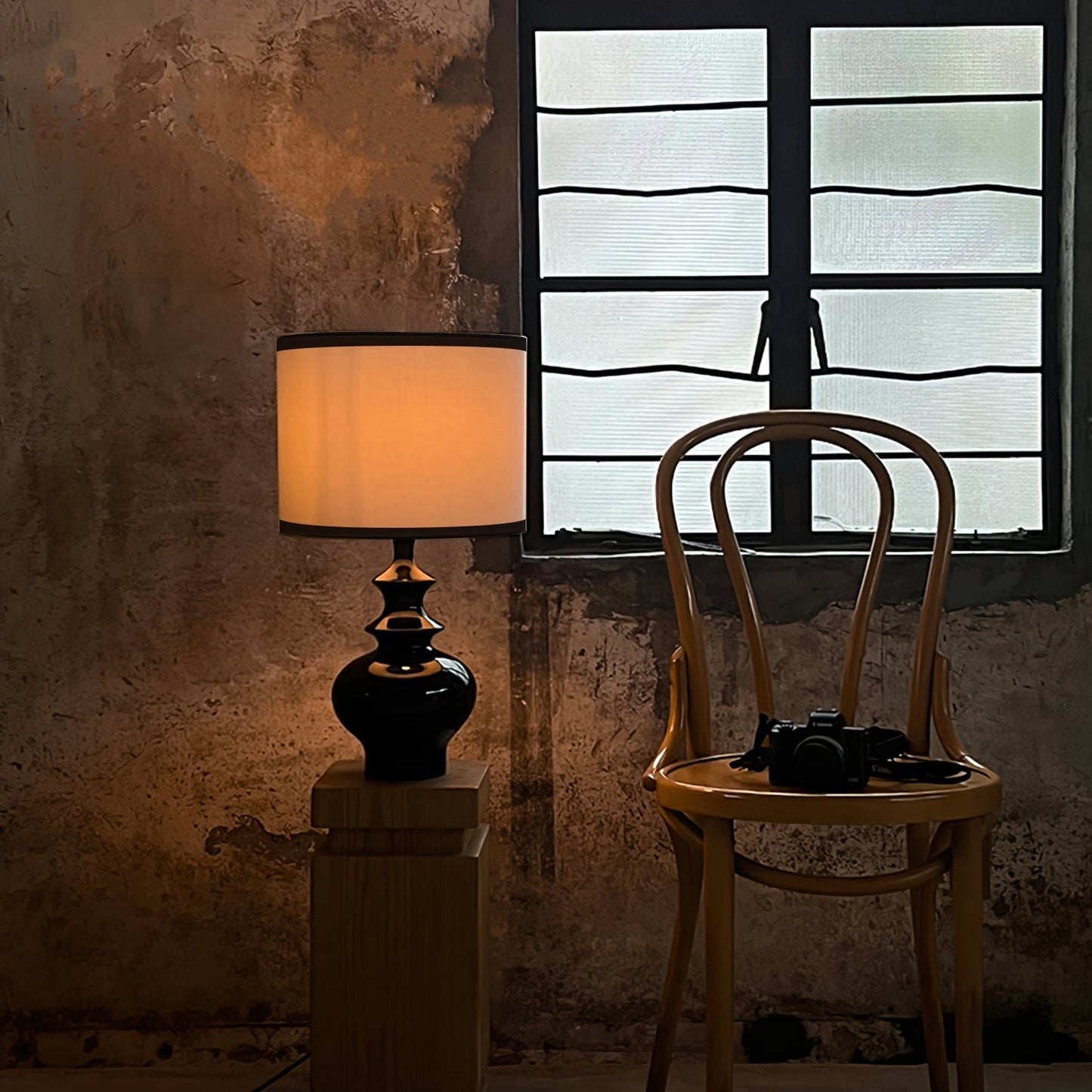 JarrigeLicht - Table Lamp with Vintage Inspired Shape and Subtle Lighting