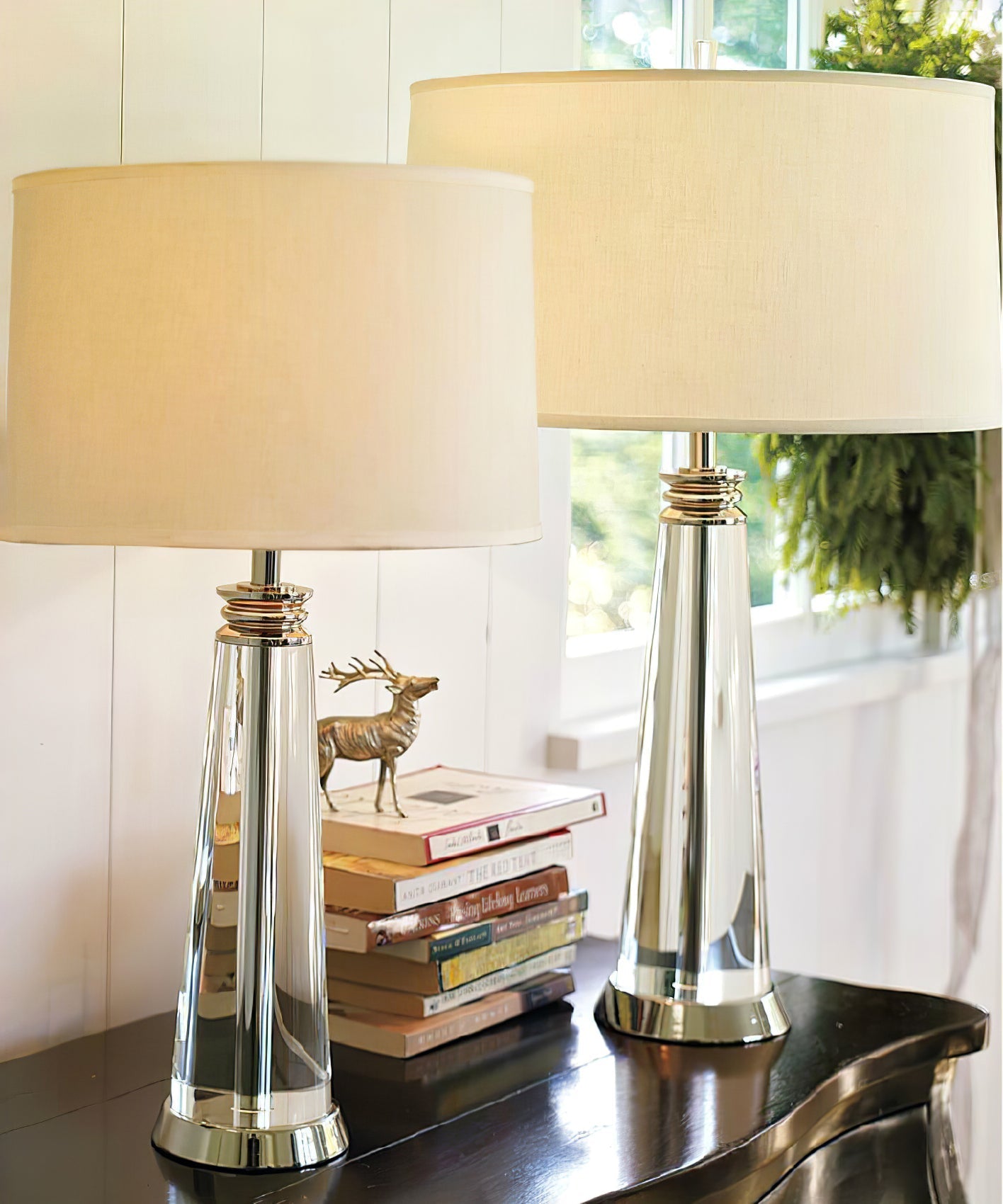 TapsLuxe - Lampe de table avec forme conique moderne et éclairage chaleureux