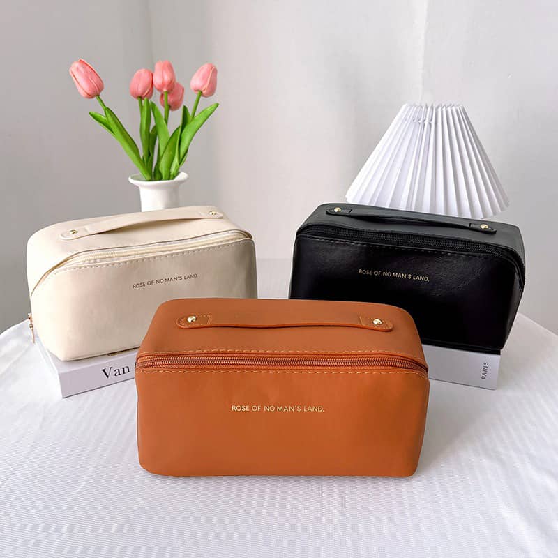 Trousse de beauté pour chaque voyage - spacieuse et élégante