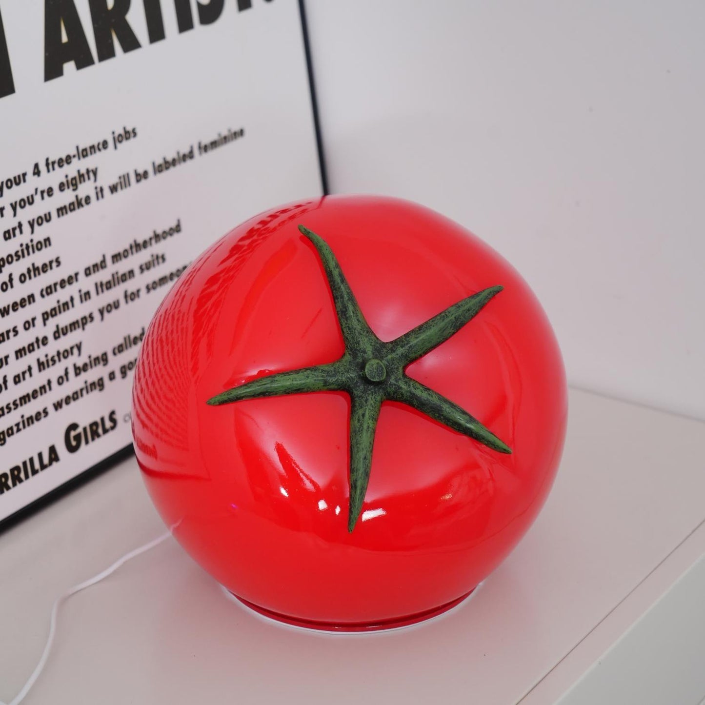 TomatoLuxe - Lampe de table en résine