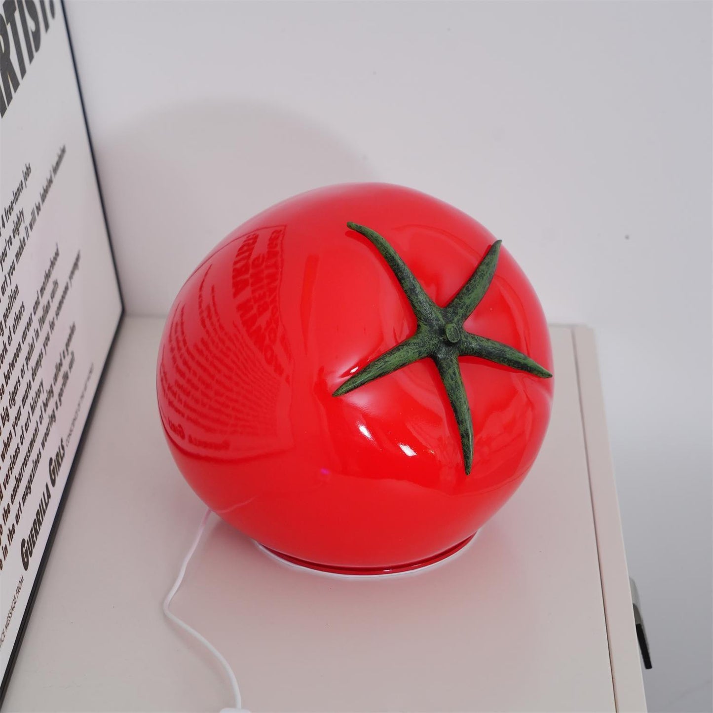 TomatoLuxe - Lampe de table en résine