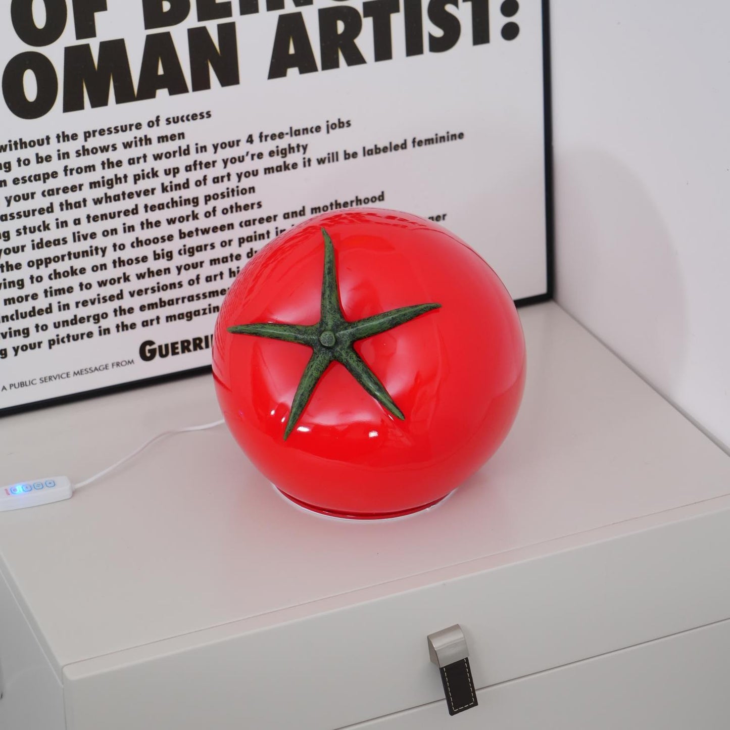 TomatoLuxe - Lampe de table en résine