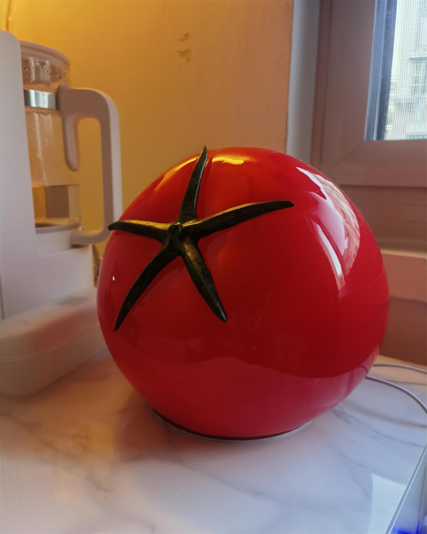 TomatoLuxe - Lampe de table en résine