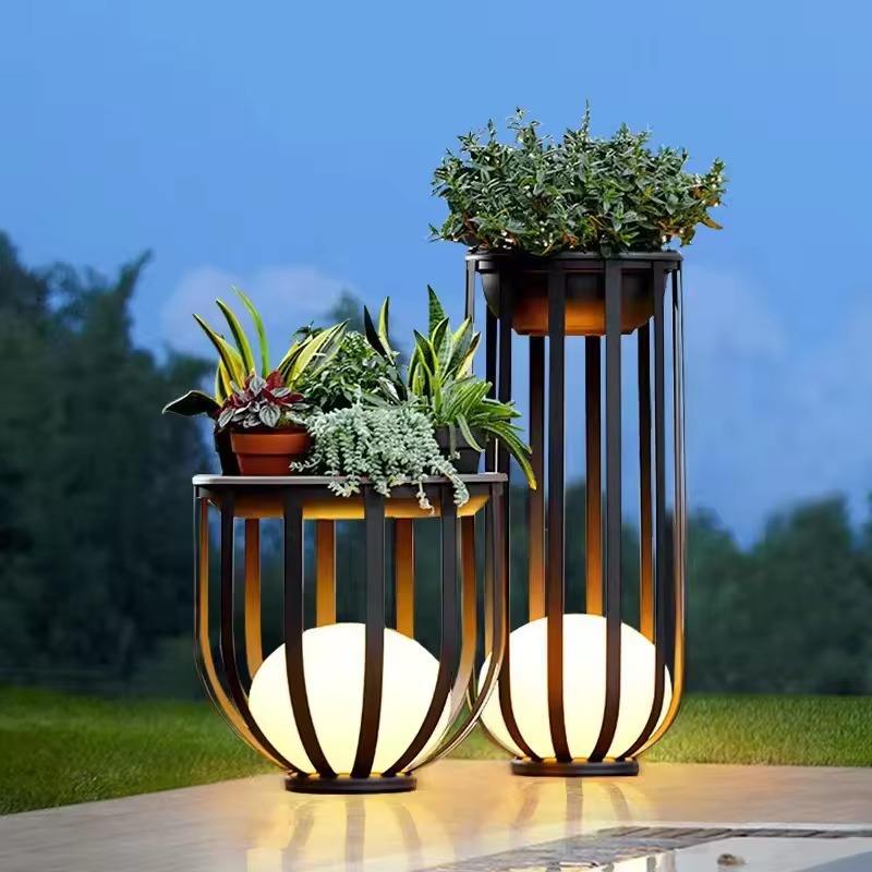 EcoBeam - Sustainable Waterproof Garden Lamp with Solar