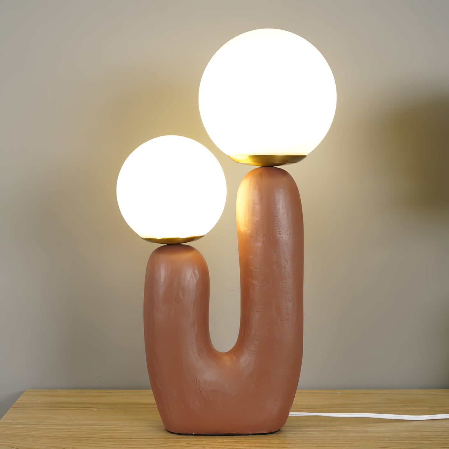 EcoLuxe - Moderne glas- og harpiksbordlampe