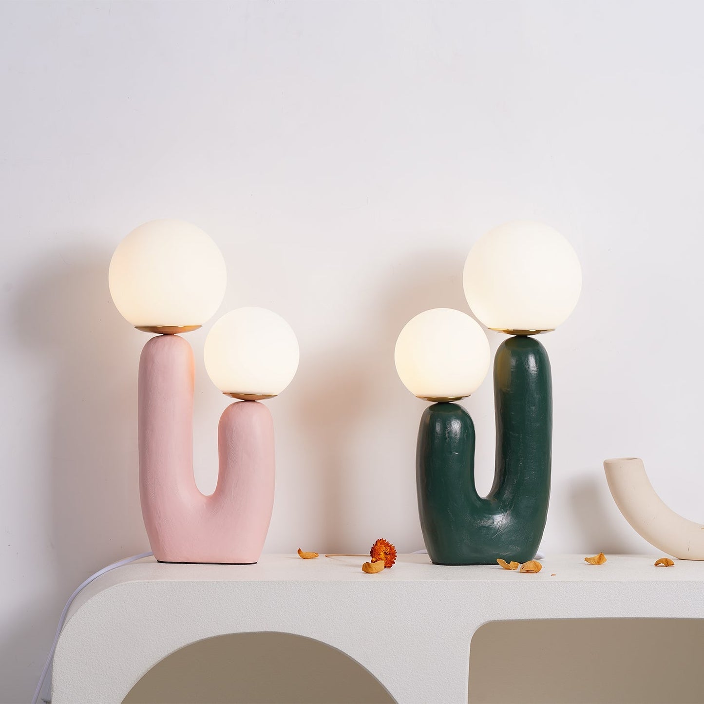 EcoLuxe - Moderne glas- og harpiksbordlampe