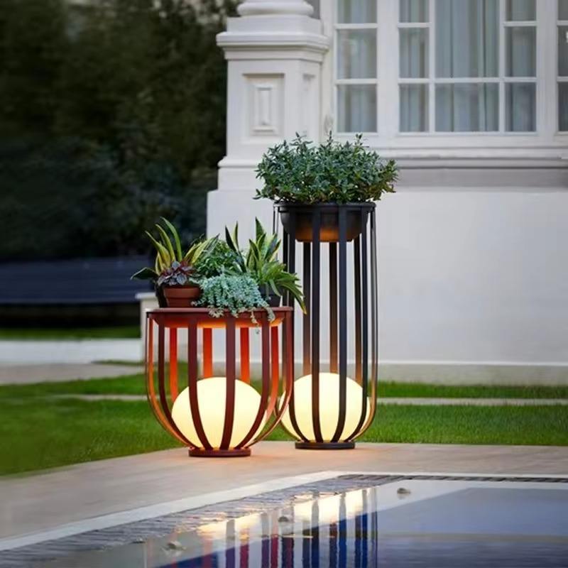 EcoBeam - Sustainable Waterproof Garden Lamp with Solar