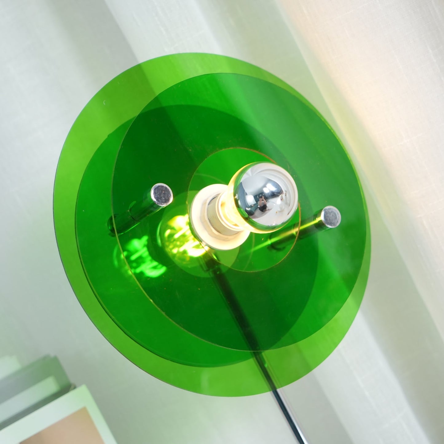 MirroredStyle - Geometrisk UFO Bordlampe